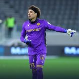 Guillermo Ochoa mantuvo con vida a su equipo hasta el final.