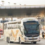 ¿Qué hacer si mi viaje en autobús es cancelado por bloqueos en carreteras?