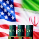 Reino Unido encabezó una reunión donde casi 40 países pidieron liberar el estrecho de Ormuz, clave para el comercio energético