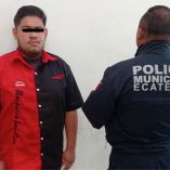 Por el delito de portación de armas prohibidas, la sanción establecida es de seis meses a seis años de prisión