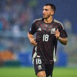 Luis Chávez es uno de los mediocampistas que Javier Aguirrepodría llegar a llamar para el Mundial 2026.