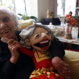 La escritora y periodista, en su casa de Chimalistac, rodeada de objetos queridos.