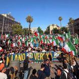 El movimiento neofascista Casapound respaldó las consignas antiinmigración difundidas en la manifestación.