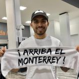 Orbelín Pineda llegó a Monterrey para convertirse oficialmente en nuevo jugador de Rayados y volver a trabajar bajo las órdenes de Matías Almeyda.