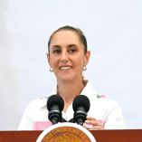 La presidenta Claudia Sheinbaum destacó en Tuxtla Gutiérrez la reducción del 64% en homicidios dolosos en Chiapas, atribuida a la coordinación en seguridad.