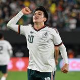Gilberto Mora hizo un golazo y empató el partido en el México vs Colombia