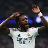Vinicius Jr. fue expulsado ante Villarreal y podría perderse El Clásico ante Barcelona del domingo 25 de octubre.