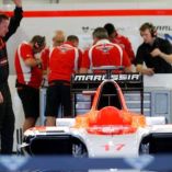 La escudería empezó a tocar fondo en diciembre de 2013, cuando se hicieron públicas unas pérdidas netas de más de 17 millones de dólares a pesar de registrar unos ingresos de casi 95 millones de dólares