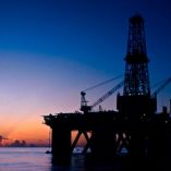 El Brent Mar del Norte perdió 88 centavos al venderse en 27.88 dólares por barril. Foto: Getty