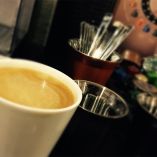 Cierto: El café te hace más feliz.