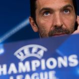 Buffon jugaría su último partido de Champions cuando la Juve visite al Real Madrid en el duelo de vuelta de los cuartos de final del torneo, en el que los italianos van abajo en el marcador global por 3-0 (AP)