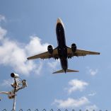 Aviación de EU investiga en secreto a sus ciudadanos durante los vuelos