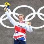 Shriever ganó la prueba ante su ídola, Mariana Pajón (Foto de Reuters)