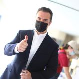 A petición de Morena, la Sala Superior del TEPJF retornó al Instituto Electoral de Nuevo León la resolución que determinó no sancionar al candidato Adrián de la Garza Santos.