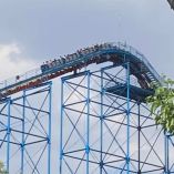 Juego mecánico de Six Flags falla y deja varados en las alturas a visitantes