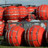 Boyas antes de ser colocadas 