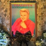 Cuadro de Paquita la del Barrio en homenaje