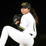 Rosi del Castillo, preparando uno de sus lanzamientos.