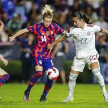 Partido de futbol femenil entre México y Estados Unidos.