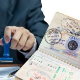 sello en el pasaporte al entrar a un país