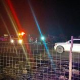 Vehículos estacionados afuera de una mina de Sabinas, Coahuila