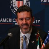 El presidente de la American Society of Mexico, Larry Rubin