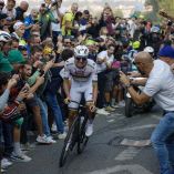 Tadej Pogačar logró su vigésimo triunfo de la temporada. (Facebook/UAE Team)