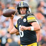 Aaron Rodgers, quarterback de Steelers.