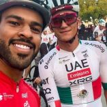 Isaac del Toro salió a rodar con su nuevo maillot del UAE Team Emirates, que porta la bandera mexicana en el pecho. (Especial)
