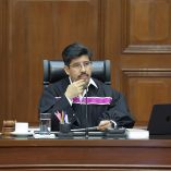 El ministro Hugo Aguilar Ortiz en sesión de la corte