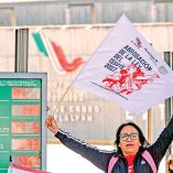 Desde muy temprana hora de ayer, maestros disidentes se apostaron en múltiples casetas del país, así como en sitios de gobierno para exigir la abrogación de la Ley del ISSSTE 2007, así como un alto a las afores. En algunos sitios liberaron el paso y en otros dijeron que no se levantarán hasta conseguir un diálogo con la Presidenta. CDMX. Fotos: Cuartoscuro, Patricia Briseño, Emmanuel Rincón, Ángeles Velasco y Omar Hernández H.