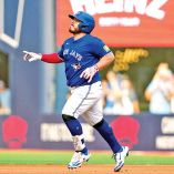 Alejandro Kirk, beisbolista mexicano de Azulejos.