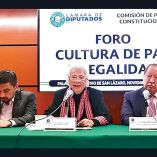 Olga Sánchez Cordero, al centro, en foro por reforma en materia de la cultura de la paz.