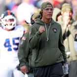 Jaxson Dart estuvo presente en el campo durante el juego más reciente de los Giants mientras continuaba en el protocolo de conmoción. FOTO: Reuters