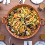 Fisher’s Eventos ofrece un servicio integral que incluye scouting, montaje, cocineros y personal de servicio.