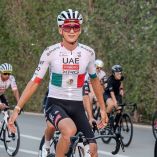 Isaac del Toro portará el maillot del UAE Team Emirates con la bandera mexicana en 2026. (Facebook/UAE Team)