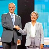 El ultraderechista perdió hace un mes ante la izquierdista en la elección presidencial, pero ahora parte como favorito con los votos de los otros candidatos.