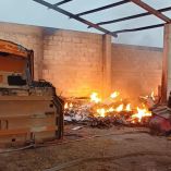 Incendio en deshuesadero