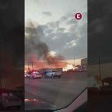 Un fuerte incendio en una bodega de tarimas provocó el cierre total de la autopista México-Querétaro a la altura del kilómetro 88 en Jilotepec, Estado de México; la intensa columna de humo redujo la visibilidad y obligó a suspender el tránsito, mientras cuerpos de emergencia continúan con labores y se mantiene la reducción de carriles rumbo a la CDMX