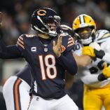 Caleb Williams lideró el cierre y comandó la remontada de Chicago ante Green Bay,
