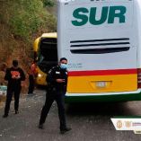 Fuerte accidente entre 2 autobuses de pasajeros