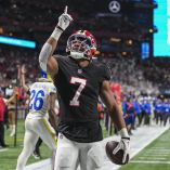 Bijan Robinson tuvo una escapada de 93 yardas, la carrera más larga de su andar en la NFL.