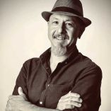 Víctor Mendiola, artista de la lente.