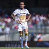Con tres años alejado de las canchas, Dani Alves espera regresar a ser futbolista profesional.