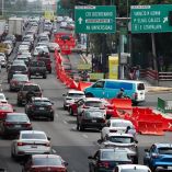 En zonas con accesos vehiculares a viviendas o comercios, no es viable instalar estructuras rígidas