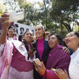 La presidenta de la República, Claudia Sheinbaum, celebró que este reconocimiento a las mujeres es un acto de justicia histórica y de profundo significado simbólico para la Nación.