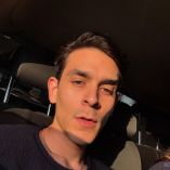 Frente a la controversia, el influencer optó por ofrecer una disculpa pública a través de una historia en Instagram.