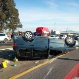 Los hechos se registraron cuando el conducto de una camioneta tipo familiar, en la que viajaban alrededor de diez ocupantes, perdió el control de la unidad en dirección Tulancingo.