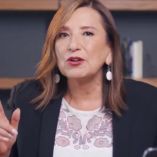 Xóchitl Gálvez acusa al gobierno de regalar petróleo al régimen de Miguel Díaz-Canel.