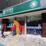 CIUDAD DE MÉXICO, 14NOVIEMBRE2025.- El denominado Colectivo génesis se manifestó en  los juzgados del poder judicial en la calle de Sullivan en la colonia San Rafael. FOTO: ROGELIO MORALES /CUARTOSCURO.COM